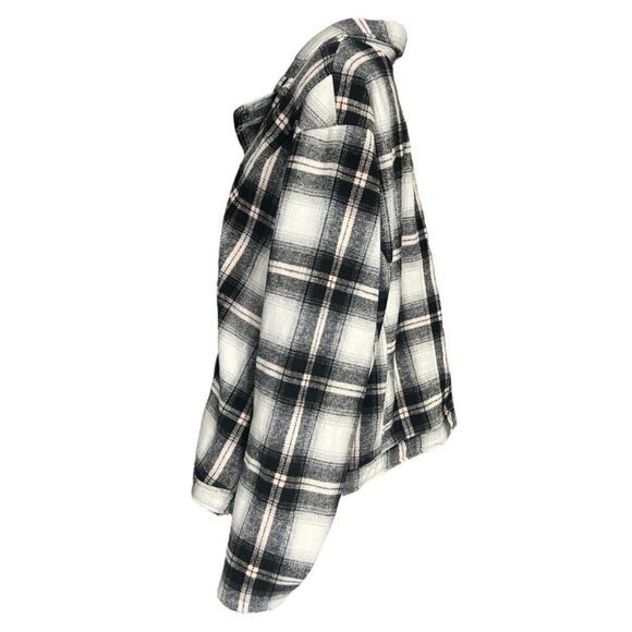 Torrid Jacket 4 US 26 Plaid Flannel Moto Zip Front Black White Check NWT - Picture 3 of 7